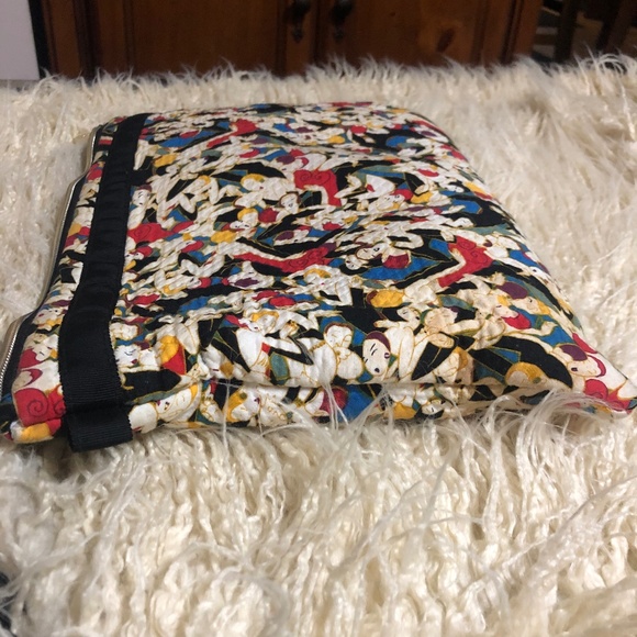 Carolina Herrera NY Neiman Marcus Padded Makeup Bags. - Picture 3 of 11